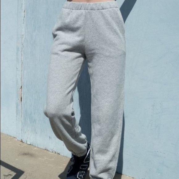 Brandy Melville Pants - Brandy Melville Rosa Sweatpants